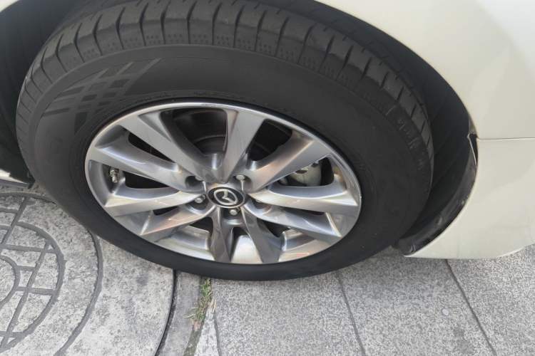 Used Mazda 3 Axela 2021 1.5L Automatic Zhiyue Edition Right Front Wheel Hub