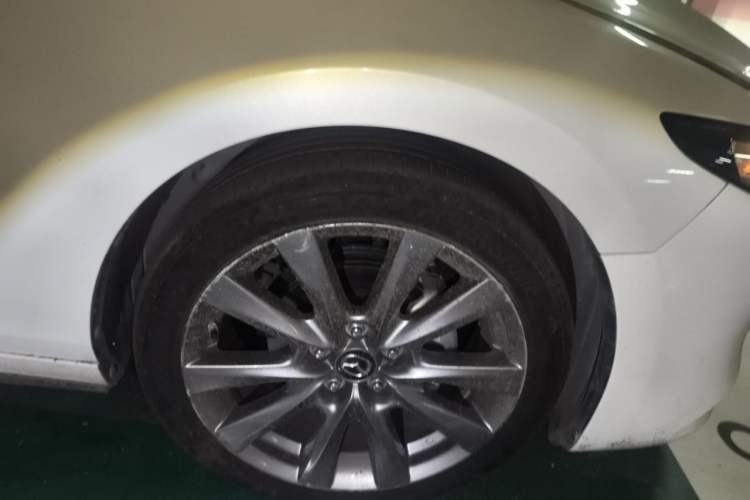 Used Mazda 3 Axela 2021 2.0L Automatic ZhiXuan Edition Right Front Wheel Hub