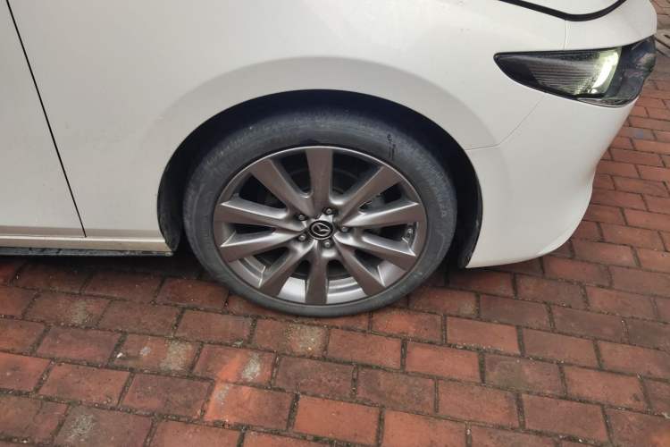Used Mazda 3 Axela 2021 2.0L Automatic Zhiyao Edition Right Front Wheel Hub