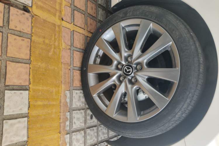 Used Mazda 3 Axela 2021 2.0L Automatic Zhiya Edition Right Front Wheel Hub