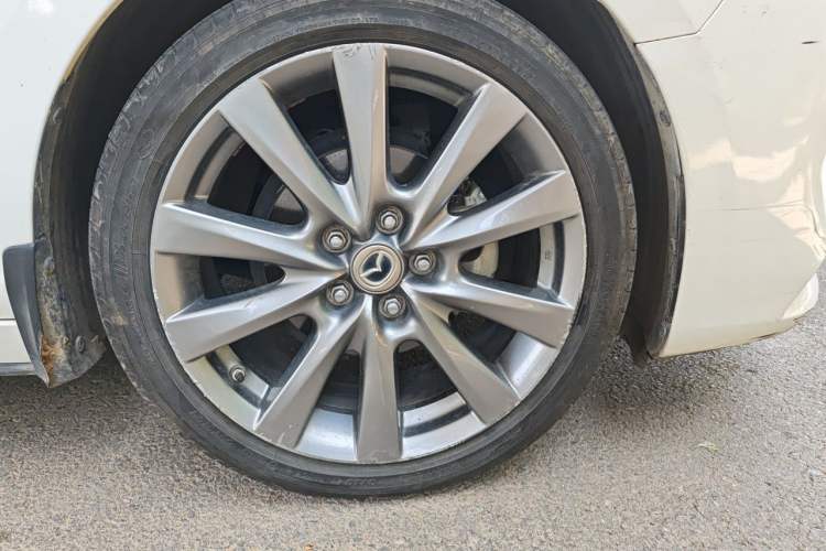 Used Mazda 3 Axela 2021 2.0L Automatic ZhiXuan Edition Right Front Wheel Hub