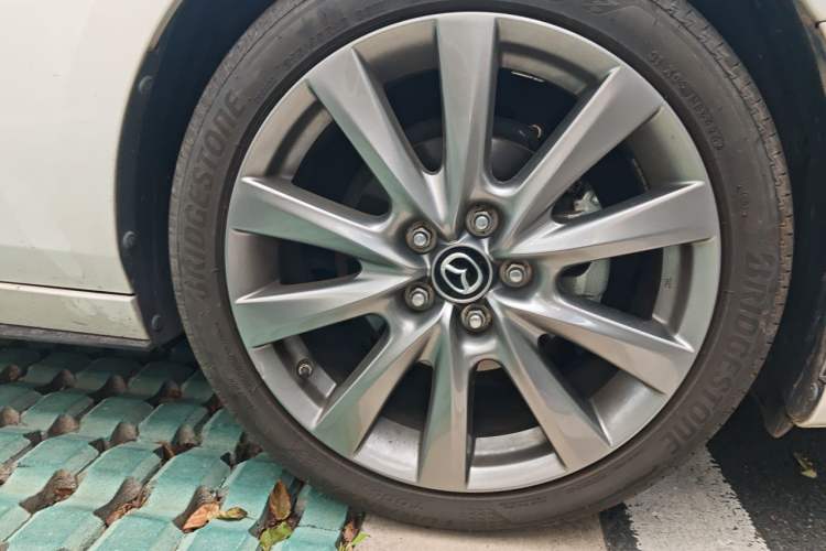 Used Mazda 3 Axela 2021 2.0L Automatic Zhiya Edition Right Front Wheel Hub