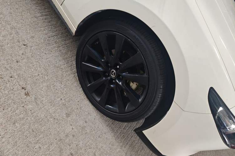 Used Mazda 3 Axela 2021 2.0L Automatic Zhiya Edition Right Front Wheel Hub