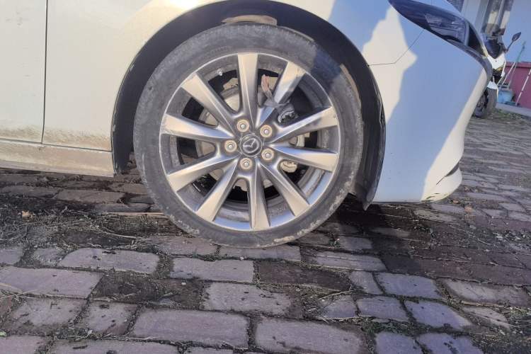 Used Mazda 3 Axela 2021 2.0L Automatic ZhiXuan Edition Right Front Wheel Hub