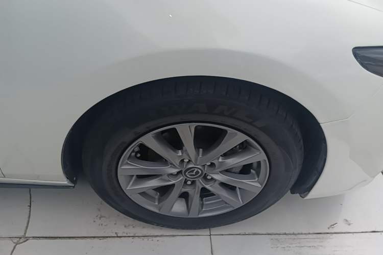 Used Mazda 3 Axela 2021 1.5L Automatic Zhiyue Edition Right Front Wheel Hub