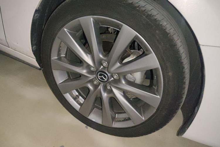 Used Mazda 3 Axela 2021 2.0L Automatic ZhiXuan Edition Right Front Wheel Hub