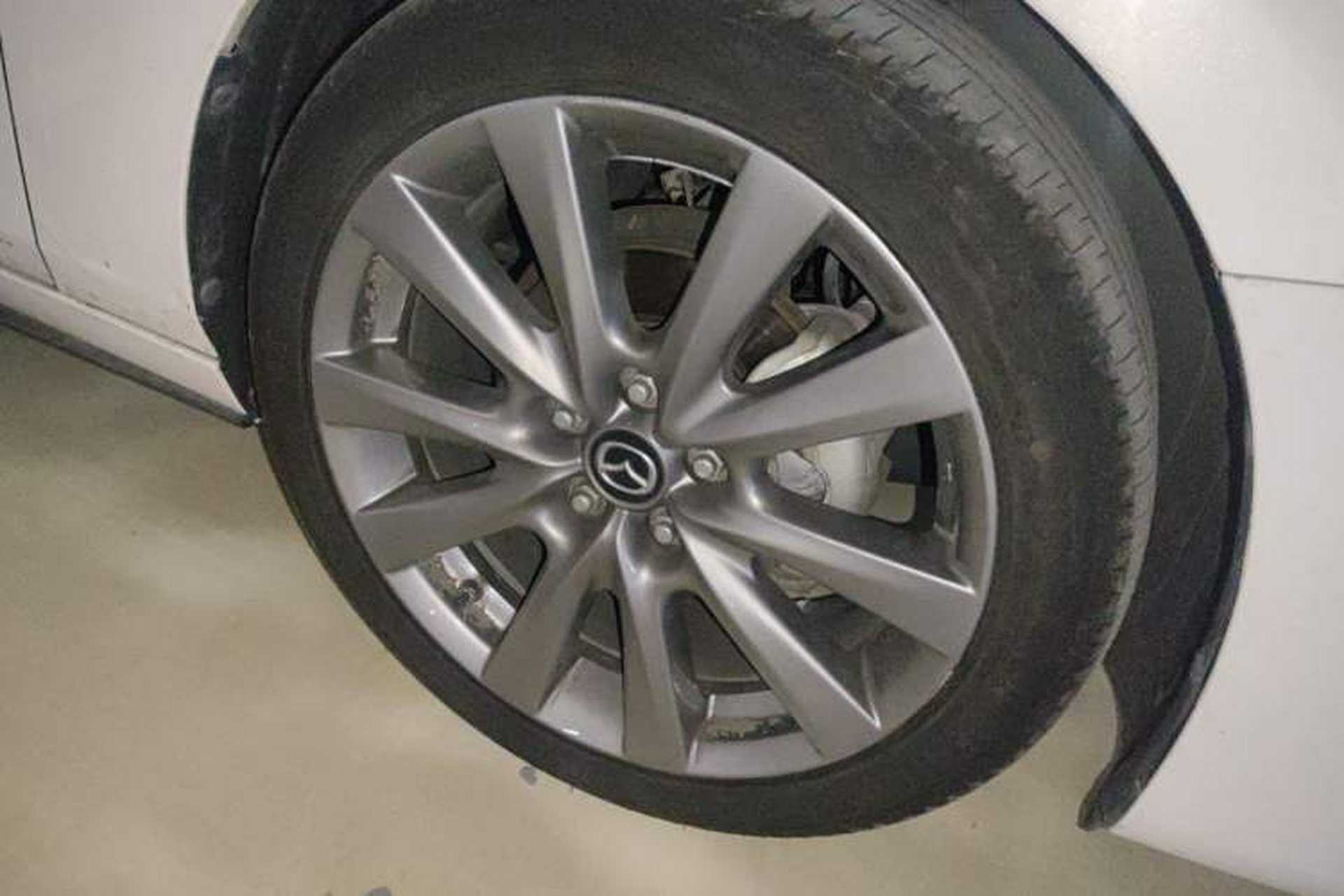 Used Mazda 3 Axela 2021 2.0L Automatic ZhiXuan Edition Right Front Wheel Hub