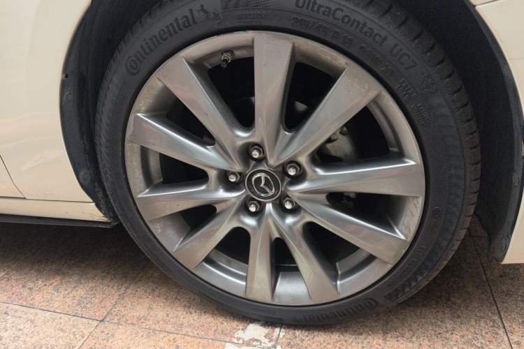 Used Mazda 3 Axela 2021 1.5L Automatic Luxury Version Right Front Wheel Hub