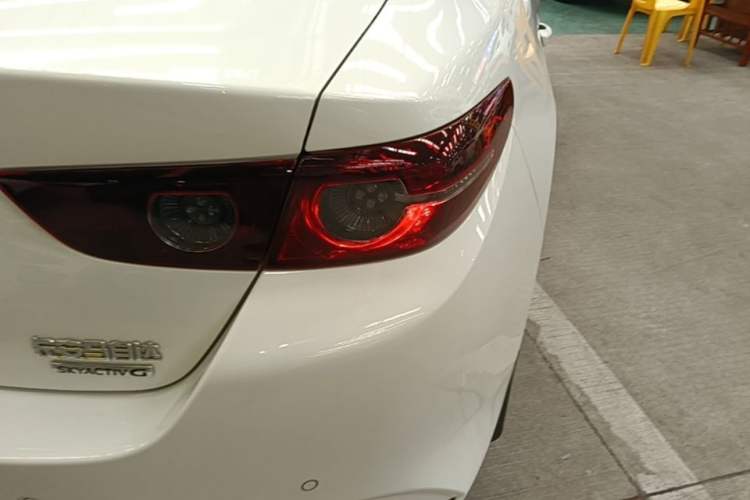 Used Mazda 3 Axela 2021 2.0L Automatic Zhiya Edition Right Rear Taillight