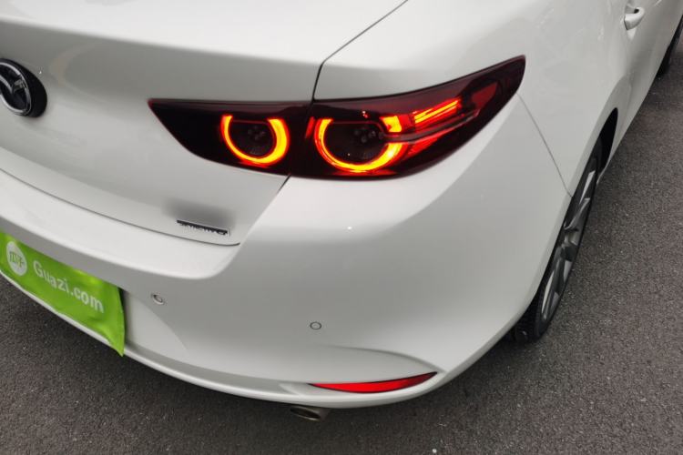 Used Mazda 3 Axela 2021 2.0L Automatic Zhi Rui Edition Right Rear Taillight