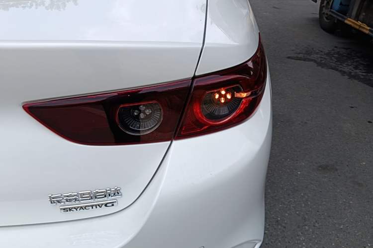 Used Mazda 3 Axela 2021 2.0L Automatic Zhiya Edition Right Rear Taillight