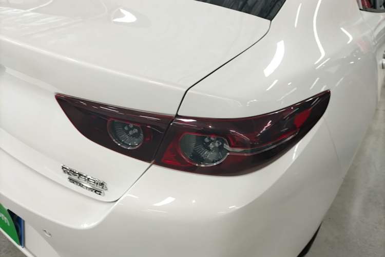 Used Mazda 3 Axela 2021 2.0L Automatic Zhiqing Edition Right Rear Taillight