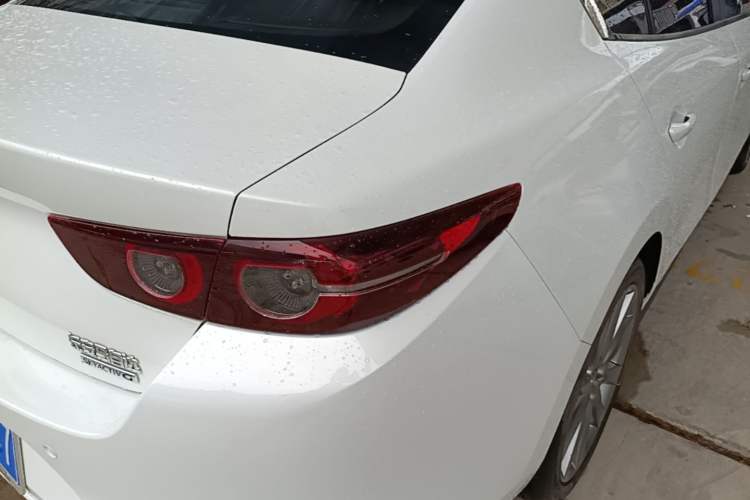Used Mazda 3 Axela 2021 2.0L Automatic Zhiyao Edition Right Rear Taillight