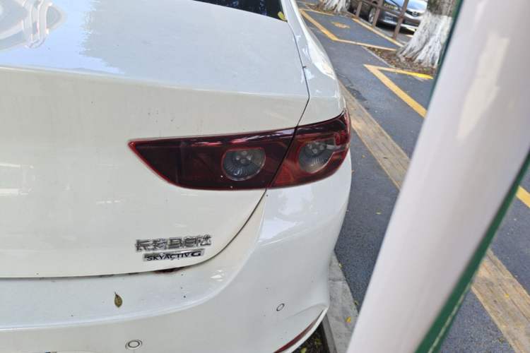 Used Mazda 3 Axela 2021 2.0L Automatic Zhiya Edition Right Rear Taillight