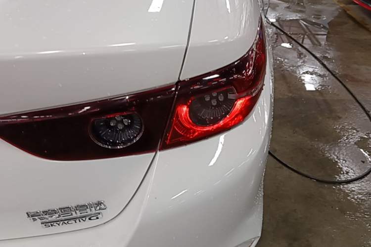 Used Mazda 3 Axela 2021 2.0L Automatic Zhiya Edition Right Rear Taillight
