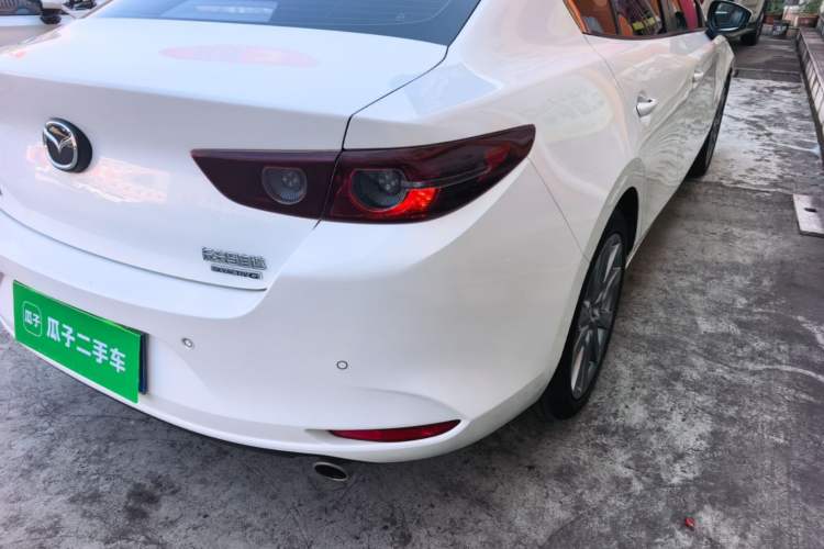 Used Mazda 3 Axela 2021 2.0L Automatic ZhiXuan Edition Right Rear Taillight