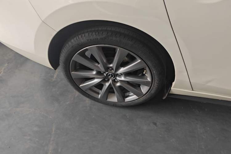 Used Mazda 3 Axela 2021 2.0L Automatic ZhiXuan Edition Right Rear Wheel Hub