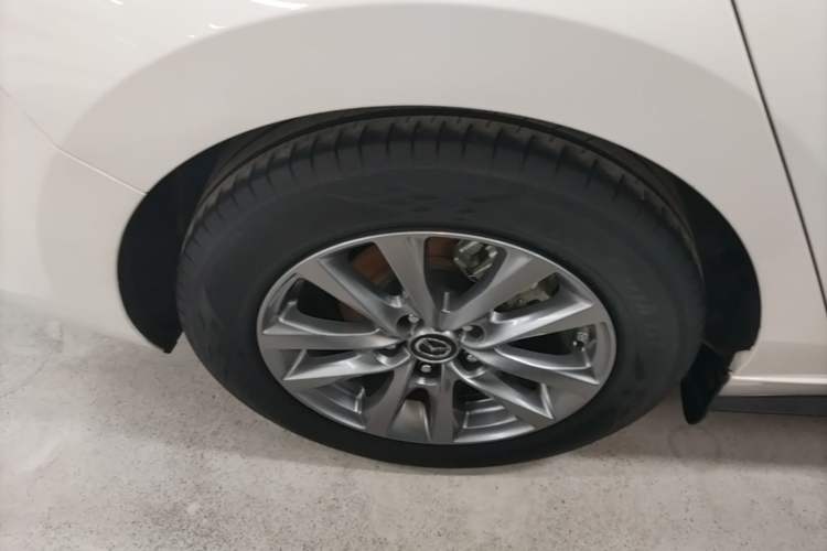 Used Mazda 3 Axela 2021 2.0L Automatic Zhiqing Edition Right Rear Wheel Hub