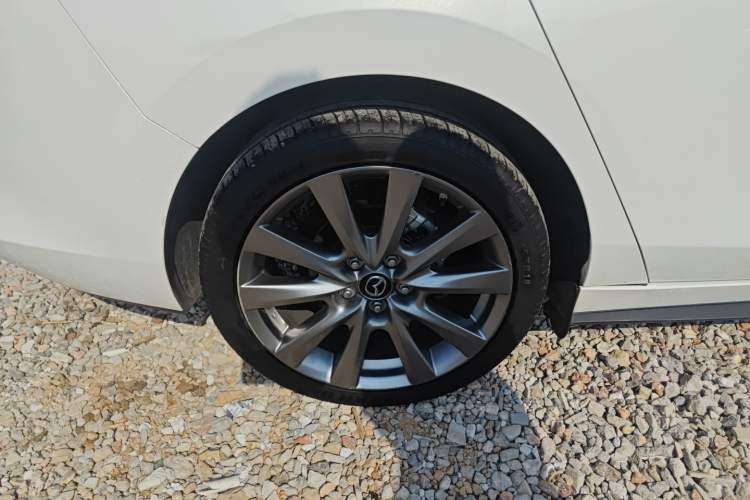 Used Mazda 3 Axela 2021 2.0L Automatic Zhiya Edition Right Rear Wheel Hub