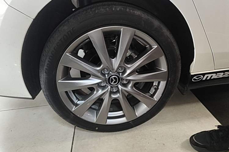 Used Mazda 3 Axela 2021 2.0L Automatic Zhi Rui Edition Right Rear Wheel Hub