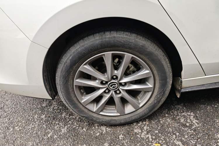 Used Mazda 3 Axela 2021 2.0L Automatic Zhiqing Edition Right Rear Wheel Hub