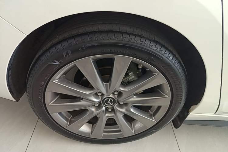 Used Mazda 3 Axela 2021 2.0L Automatic ZhiXuan Edition Right Rear Wheel Hub