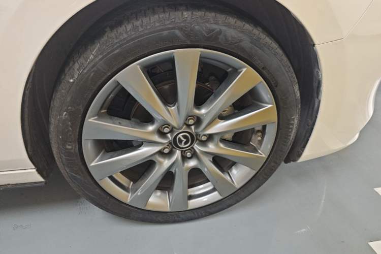 Used Mazda 3 Axela 2021 2.0L Automatic ZhiXuan Edition Right Rear Wheel Hub