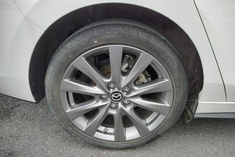 Used Mazda 3 Axela 2021 2.0L Automatic ZhiXuan Edition Right Rear Wheel Hub