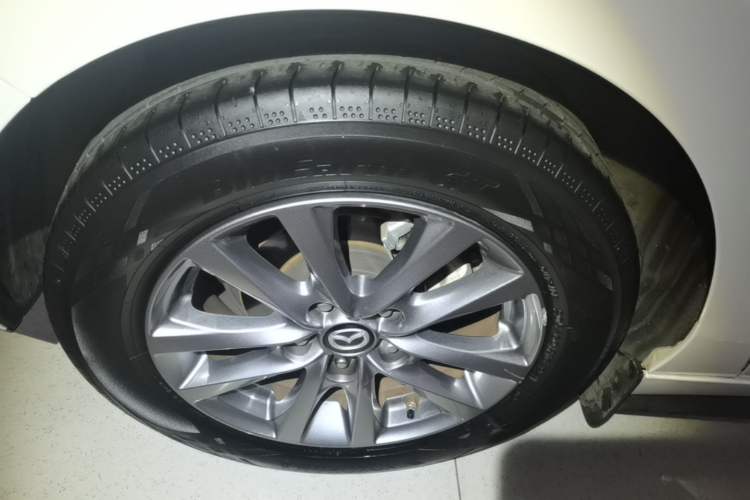 Used Mazda 3 Axela 2021 2.0L Automatic Zhiqing Edition Right Rear Wheel Hub