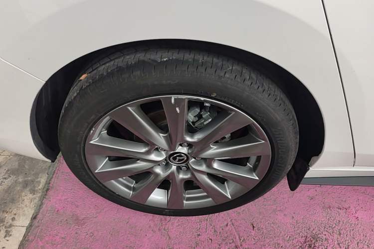 Used Mazda 3 Axela 2021 2.0L Automatic Zhi Rui Edition Right Rear Wheel Hub