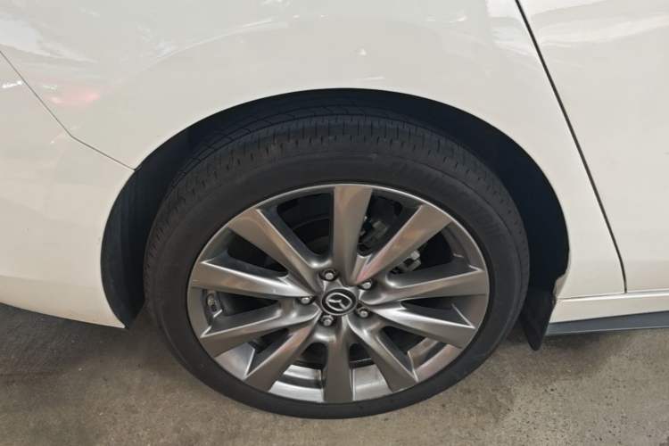 Used Mazda 3 Axela 2021 2.0L Automatic Zhiya Edition Right Rear Wheel Hub