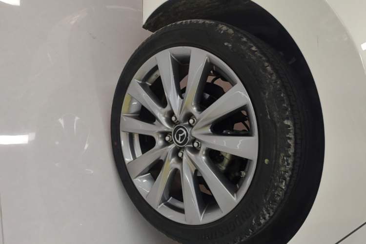 Used Mazda 3 Axela 2021 2.0L Automatic ZhiXuan Edition Right Rear Wheel Hub