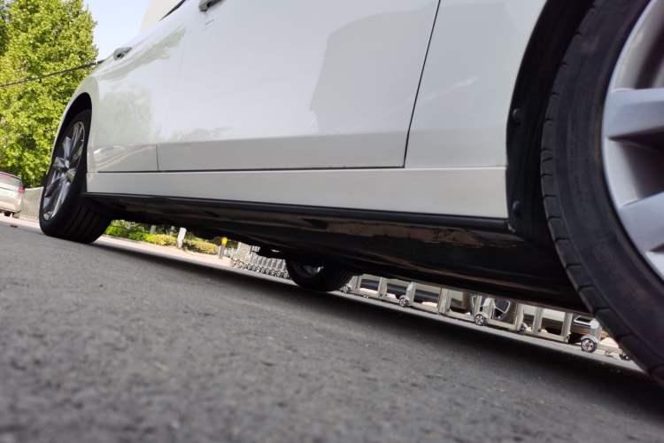 Used Mazda 3 Axela 2021 2.0L Automatic Zhiya Edition Right Side Sill