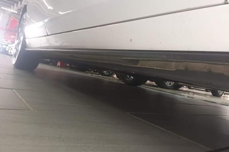 Used Mazda 3 Axela 2021 2.0L Automatic ZhiXuan Edition Right Side Sill