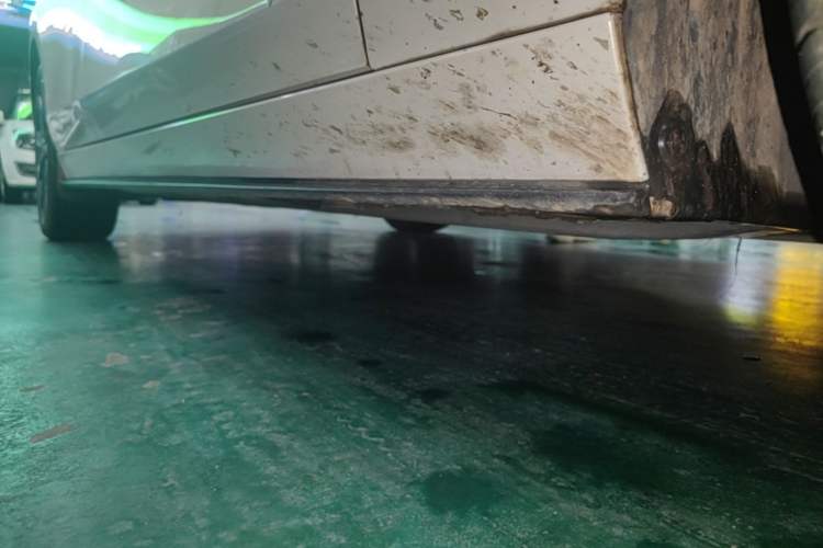 Used Mazda 3 Axela 2021 2.0L Automatic Zhiya Edition Right Side Sill