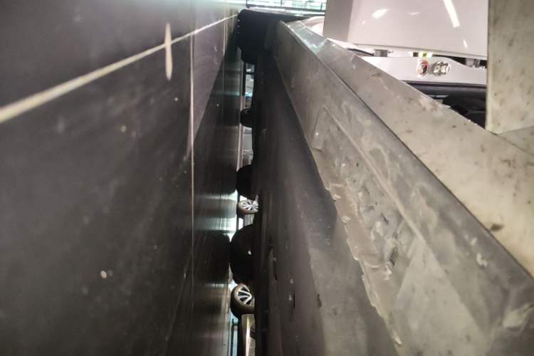 Used Mazda 3 Axela 2021 2.0L Automatic ZhiXuan Edition Right Side Sill