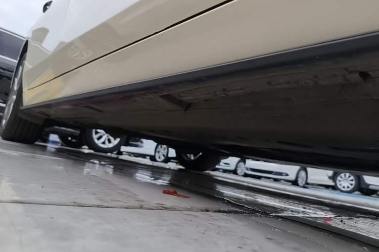 Used Mazda 3 Axela 2021 2.0L Automatic Zhiya Edition Right Side Sill