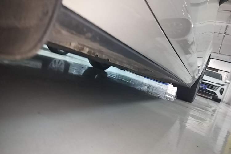 Used Mazda 3 Axela 2021 2.0L Automatic Zhiya Edition Right Side Sill