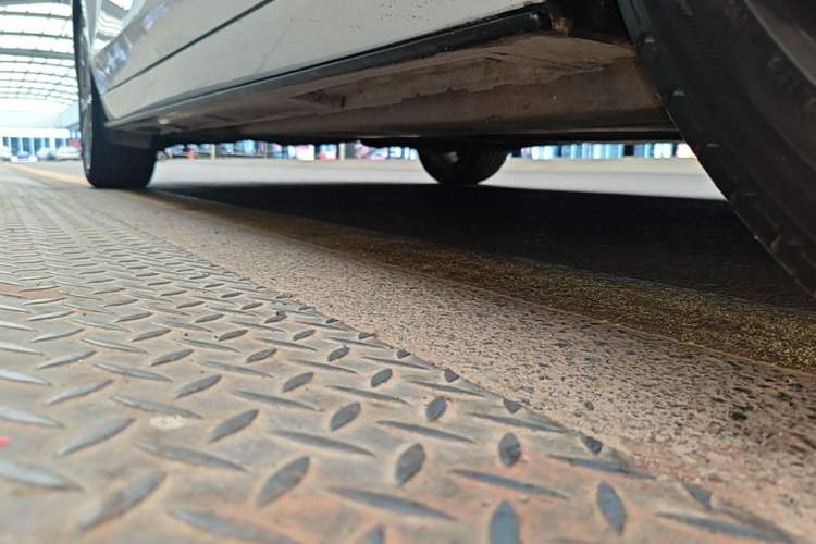 Used Mazda 3 Axela 2021 2.0L Automatic Zhiya Edition Right Side Sill