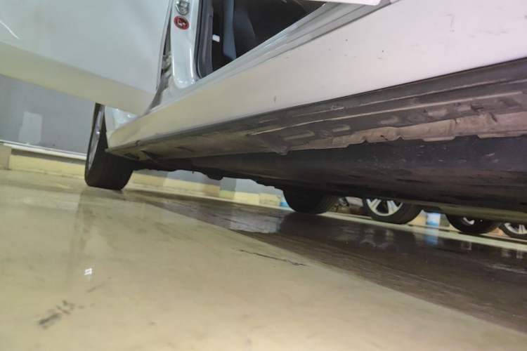 Used Mazda 3 Axela 2021 2.0L Automatic Zhiqing Edition Right Side Sill
