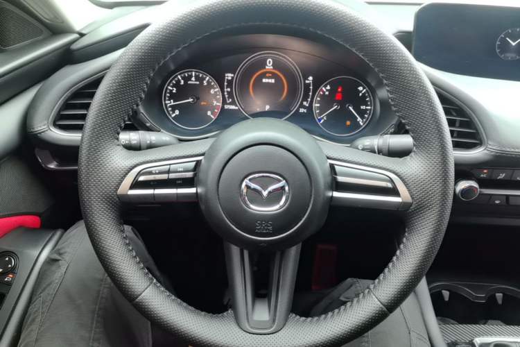 Used Mazda 3 Axela 2021 2.0L Automatic Zhiqing Edition Steering Wheel