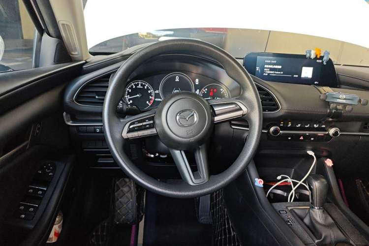 Used Mazda 3 Axela 2021 1.5L Automatic ZhiMei Edition Steering Wheel