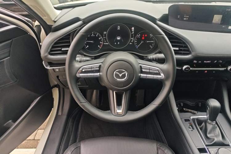 Used Mazda 3 Axela 2021 2.0L Automatic Zhiya Edition Steering Wheel