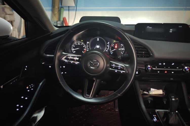 Used Mazda 3 Axela 2021 2.0L Automatic Zhi Rui Edition Steering Wheel