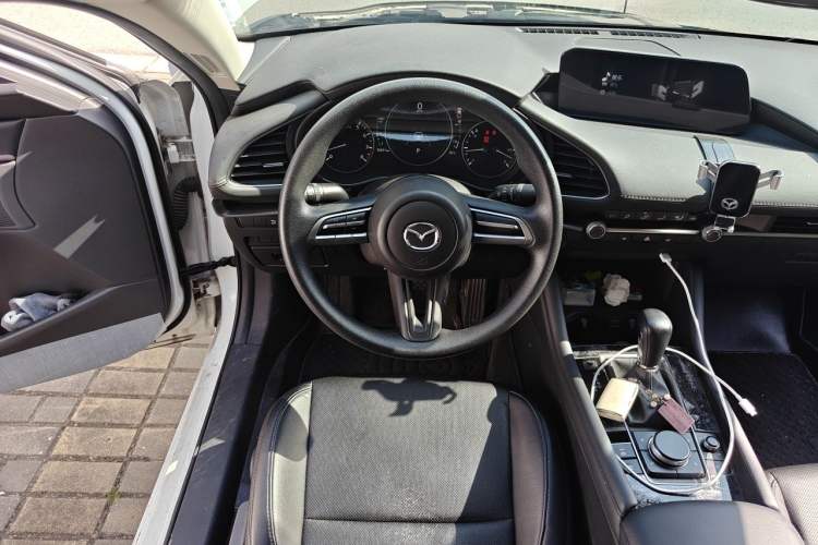 Used Mazda 3 Axela 2021 2.0L Automatic Zhiqing Edition Steering Wheel