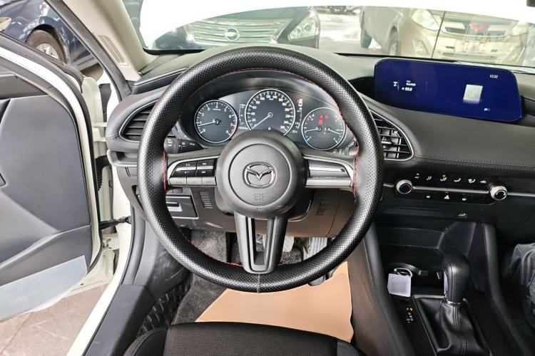 Used Mazda 3 Axela 2021 1.5L Automatic ZhiMei Edition Steering Wheel