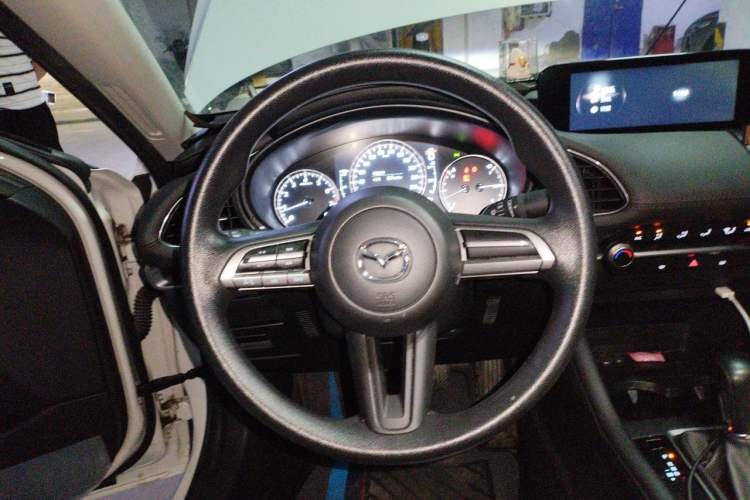 Used Mazda 3 Axela 2021 2.0L Automatic Zhiqing Edition Steering Wheel