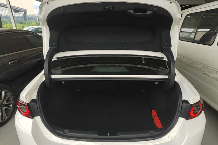 Used Mazda 3 Axela 2021 2.0L Automatic Zhiyao Edition Trunk