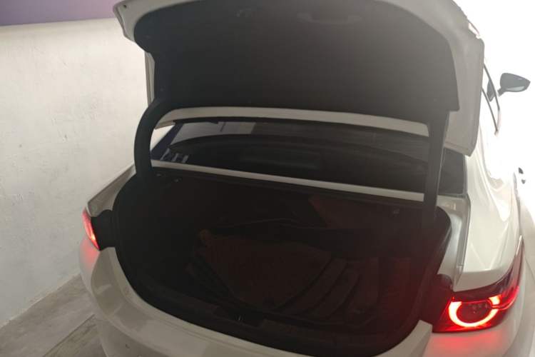 Used Mazda 3 Axela 2021 2.0L Automatic Zhiyao Edition Trunk