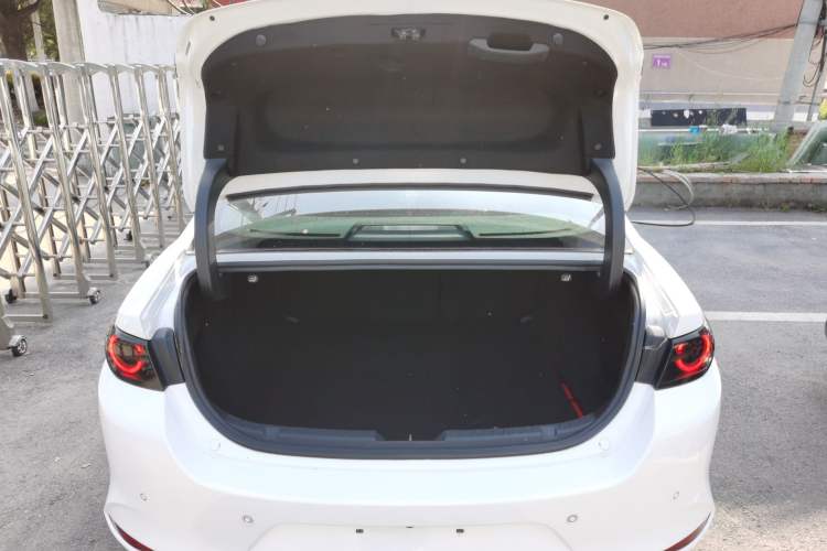 Used Mazda 3 Axela 2021 2.0L Automatic Zhiya Edition Trunk